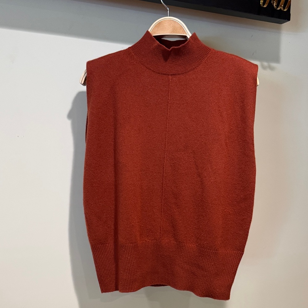 Banana Republic 100% Cashmere Sleeveless Turtleneck Sweater